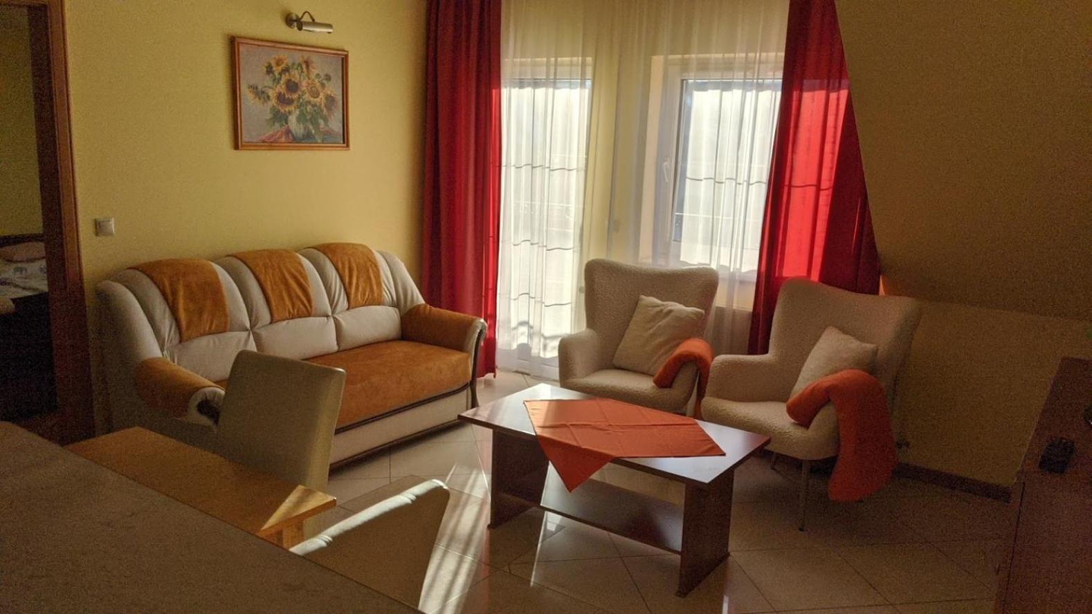 Club Unicum Apartment Heviz Exterior photo